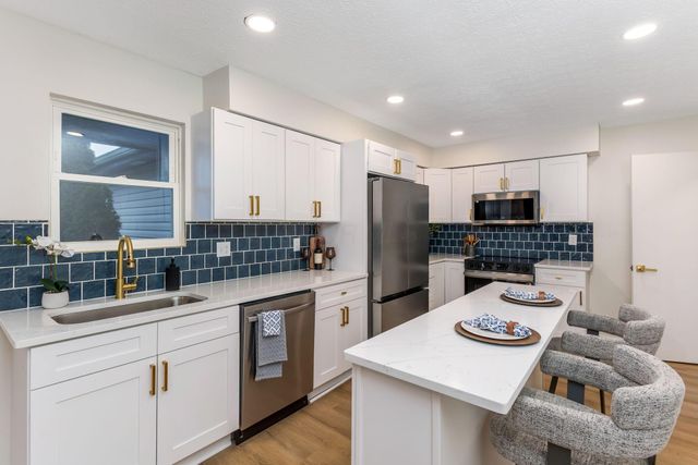 6040 Thatcher Drive, Dublin, OH 43017