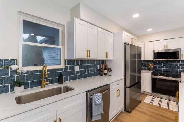 6040 Thatcher Drive, Dublin, OH 43017