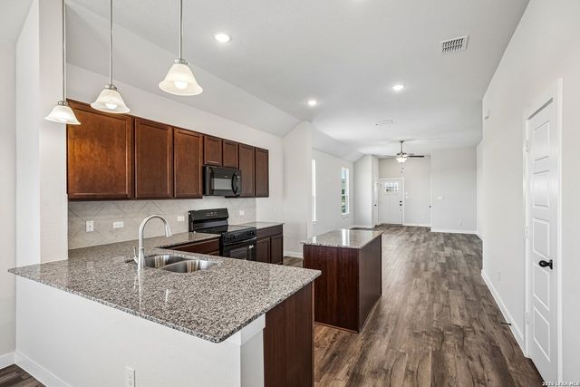 8640 MERLIN CV, San Antonio, TX 78222