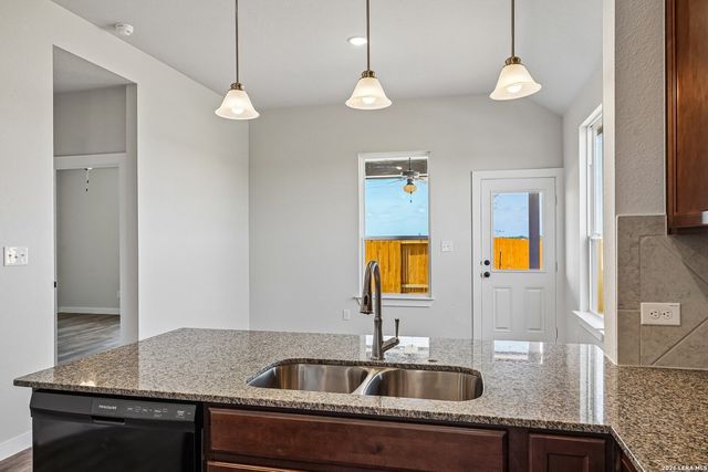 8640 MERLIN CV, San Antonio, TX 78222