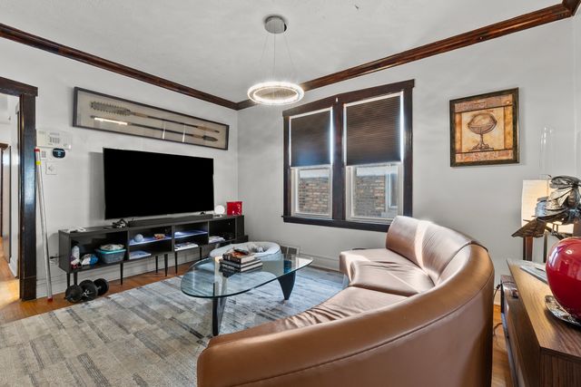 3825 Kenilworth Avenue, Berwyn, IL 60402