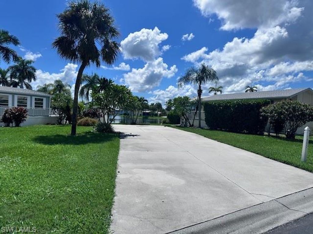 1002 Silver Lakes BLVD, NAPLES, FL 34114 — exterior