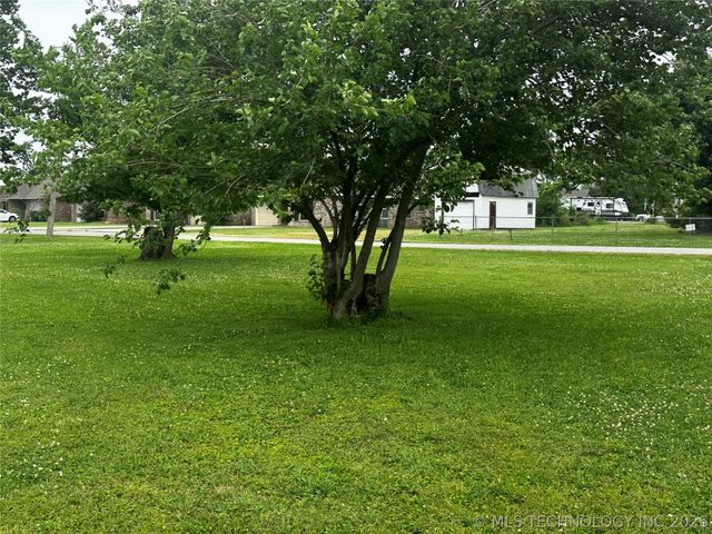 718 E 5th Street, Claremore, OK 74017