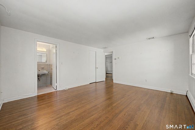 5 Bayside Terrace, Greenwich, CT 06878