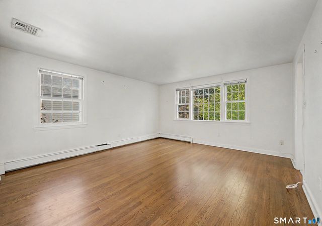 5 Bayside Terrace, Greenwich, CT 06878