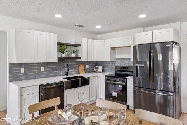 3042 Plummer Circle, Melbourne, FL 32901