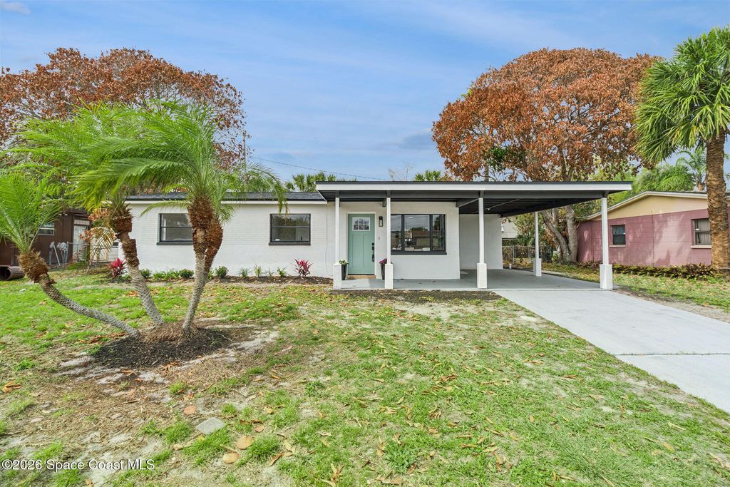3042 Plummer Circle, Melbourne, FL 32901