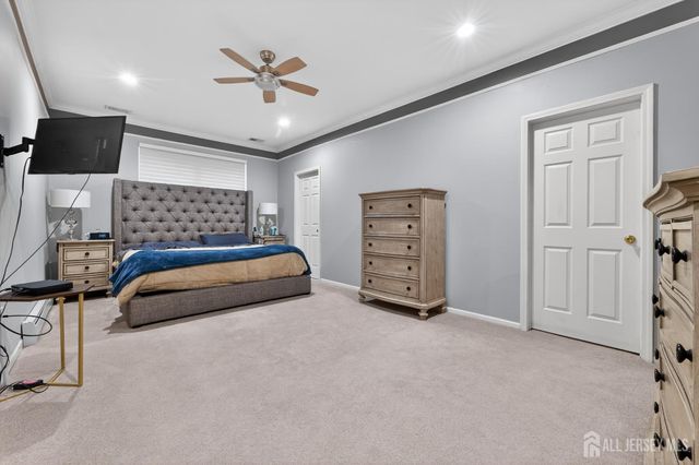 30 Narrows Way, Monroe, NJ 08831