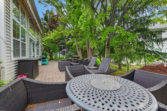 30 Narrows Way, Monroe, NJ 08831