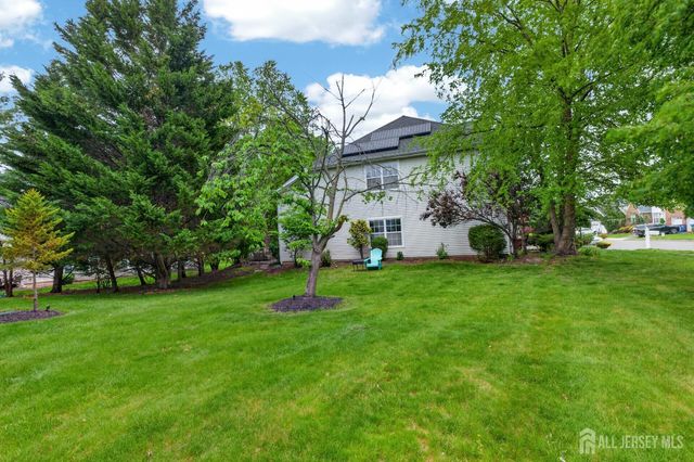 30 Narrows Way, Monroe, NJ 08831