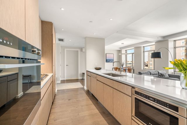 43 Westland Ave 712, Boston, MA 02115