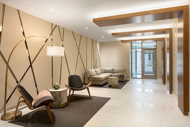 43 Westland Ave 712, Boston, MA 02115