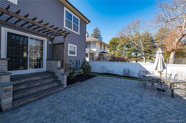 456 Pine Acres Boulevard, Brightwaters, NY 11718