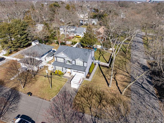 456 Pine Acres Boulevard, Brightwaters, NY 11718