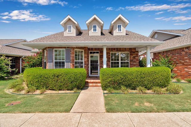 6872 Young Farm Avenue, Springdale, AR 72762