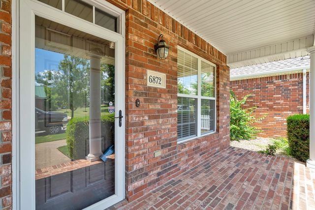 6872 Young Farm Avenue, Springdale, AR 72762