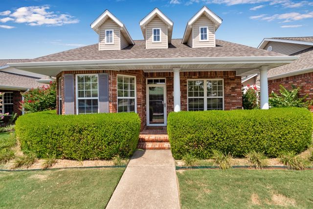 6872 Young Farm Avenue, Springdale, AR 72762