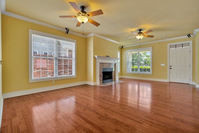 6872 Young Farm Avenue, Springdale, AR 72762