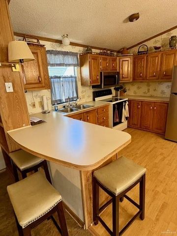 206 Hub Drive, Mission, TX 78574