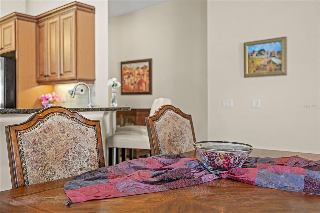 Image 13 of property listing at 7118 WESTHILL COURT, Bradenton, FL 34202