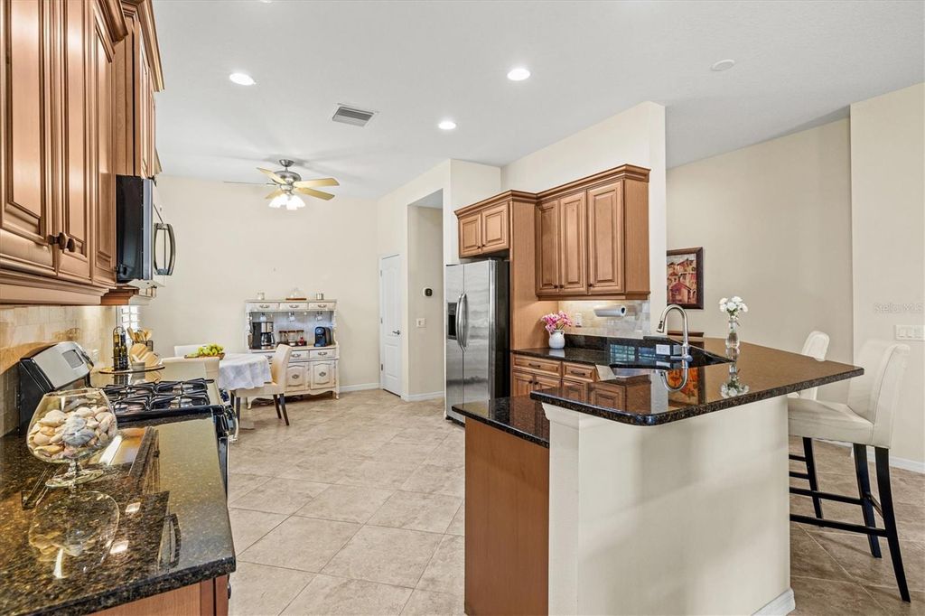 Image 22 of property listing at 7118 WESTHILL COURT, Bradenton, FL 34202