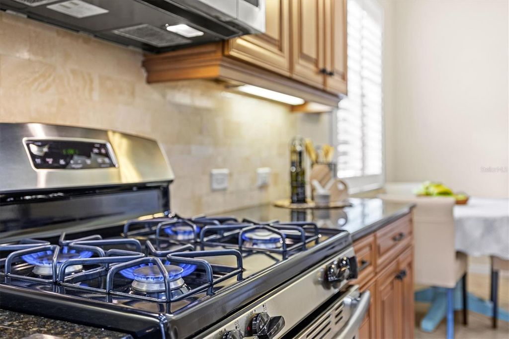 Image 24 of property listing at 7118 WESTHILL COURT, Bradenton, FL 34202