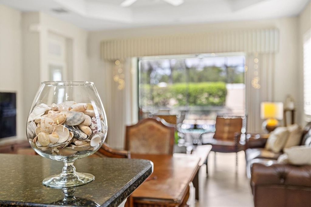 Image 26 of property listing at 7118 WESTHILL COURT, Bradenton, FL 34202