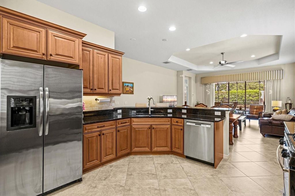 Image 28 of property listing at 7118 WESTHILL COURT, Bradenton, FL 34202