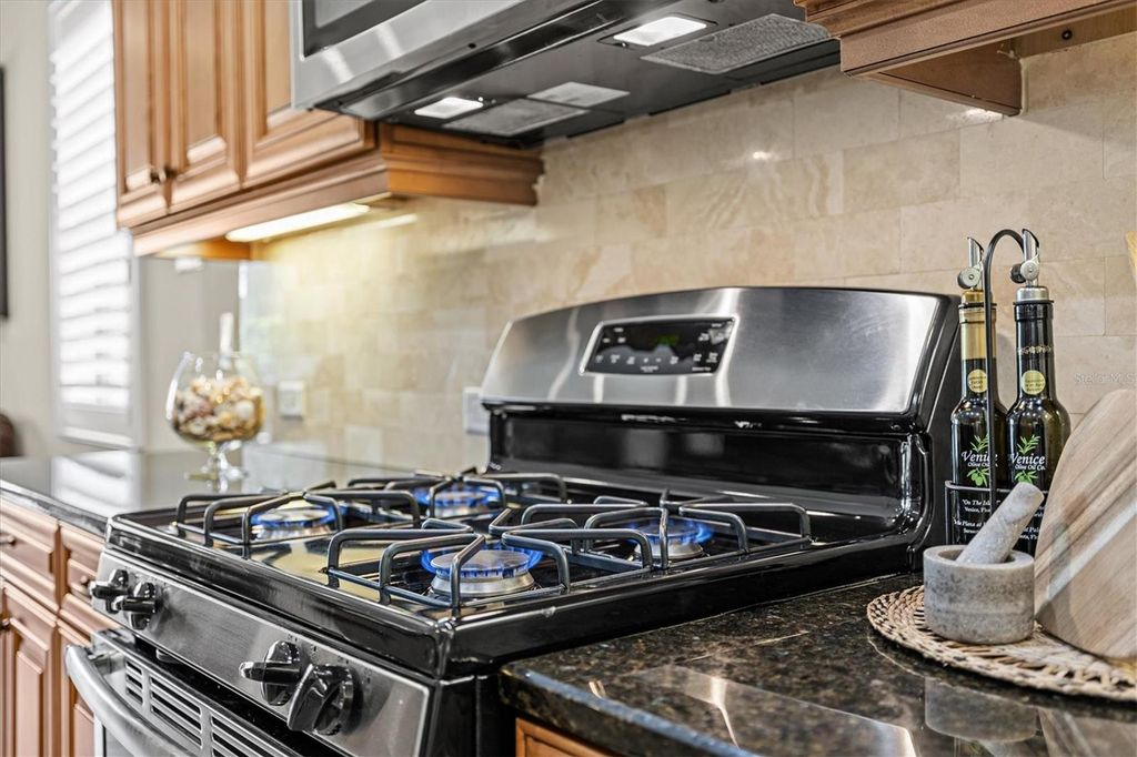 Image 29 of property listing at 7118 WESTHILL COURT, Bradenton, FL 34202