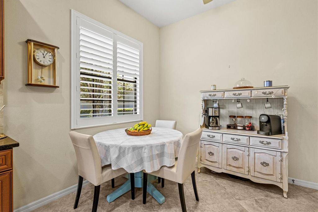 Image 30 of property listing at 7118 WESTHILL COURT, Bradenton, FL 34202