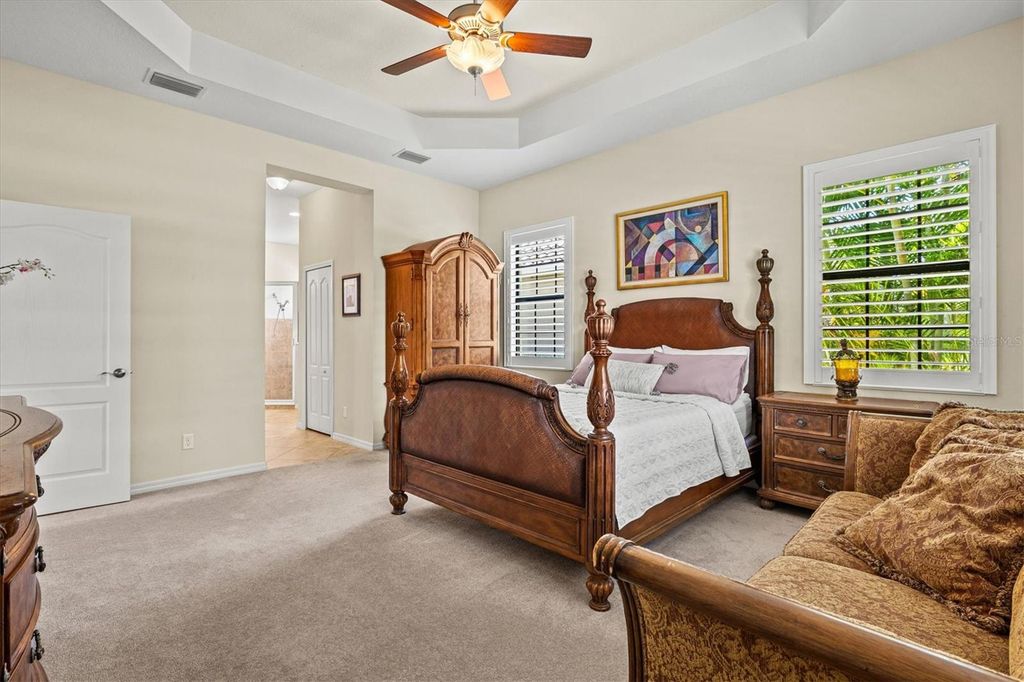 Image 35 of property listing at 7118 WESTHILL COURT, Bradenton, FL 34202