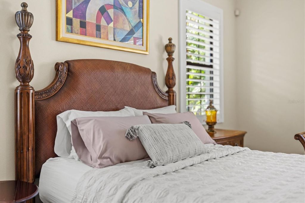 Image 36 of property listing at 7118 WESTHILL COURT, Bradenton, FL 34202