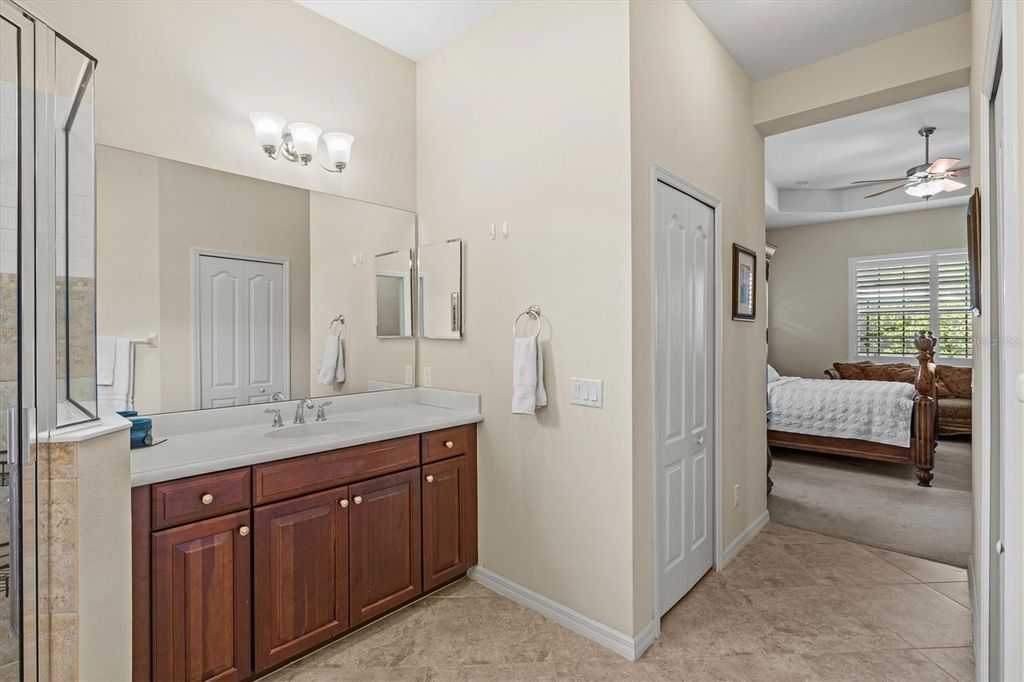 Image 41 of property listing at 7118 WESTHILL COURT, Bradenton, FL 34202