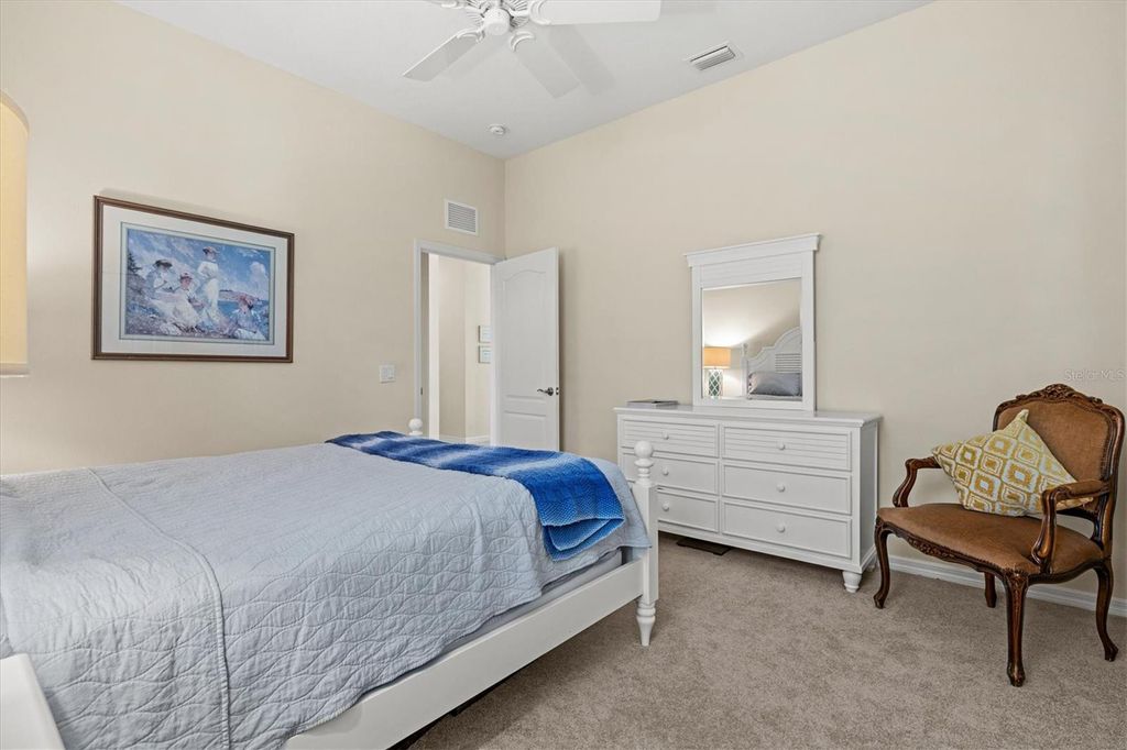 Image 43 of property listing at 7118 WESTHILL COURT, Bradenton, FL 34202