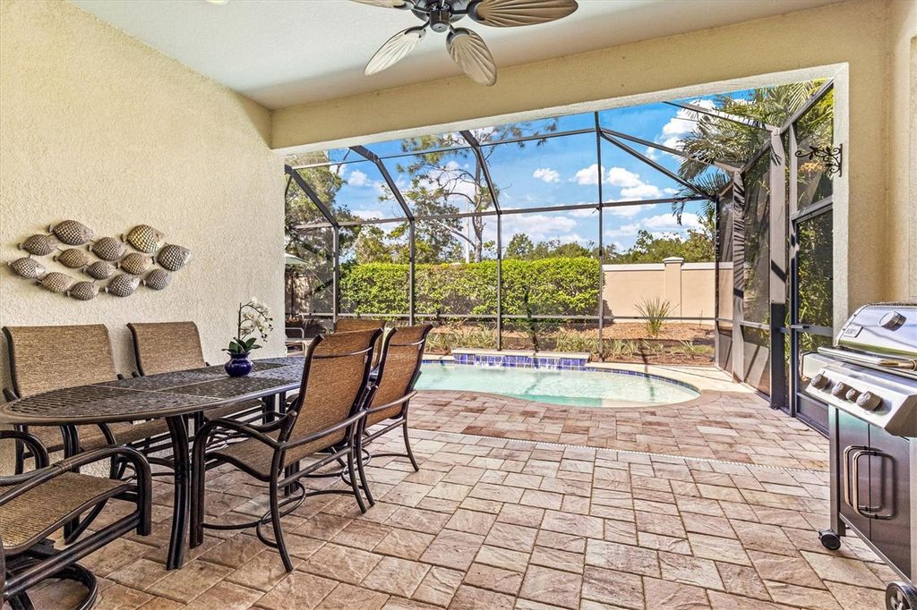Image 49 of property listing at 7118 WESTHILL COURT, Bradenton, FL 34202