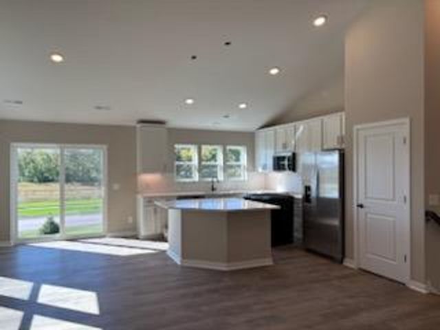 8827 63rd Street S, Cottage Grove, MN 55016