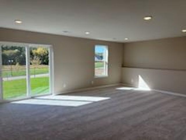 8827 63rd Street S, Cottage Grove, MN 55016