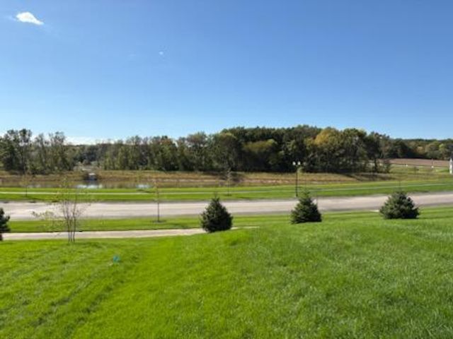 8827 63rd Street S, Cottage Grove, MN 55016