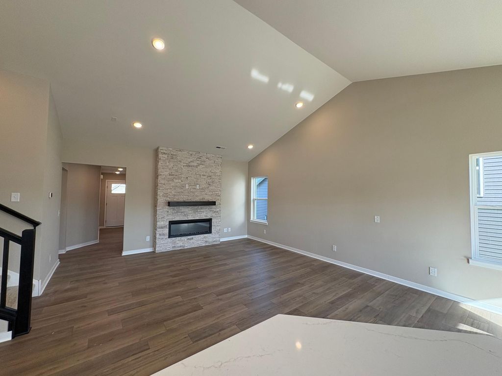 8827 63rd Street S, Cottage Grove, MN 55016 — photo 5