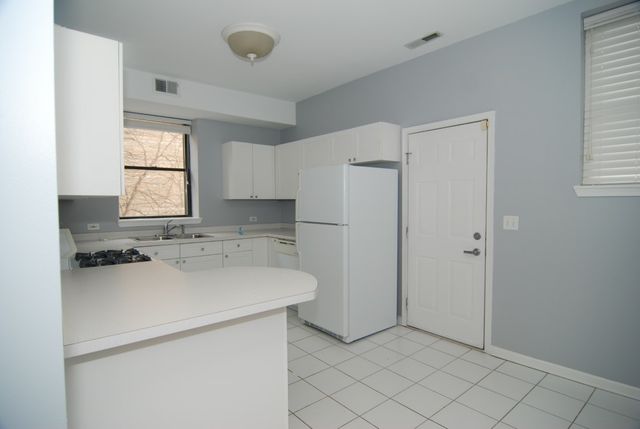 7732 N Paulina Street 3A, Chicago, IL 60626