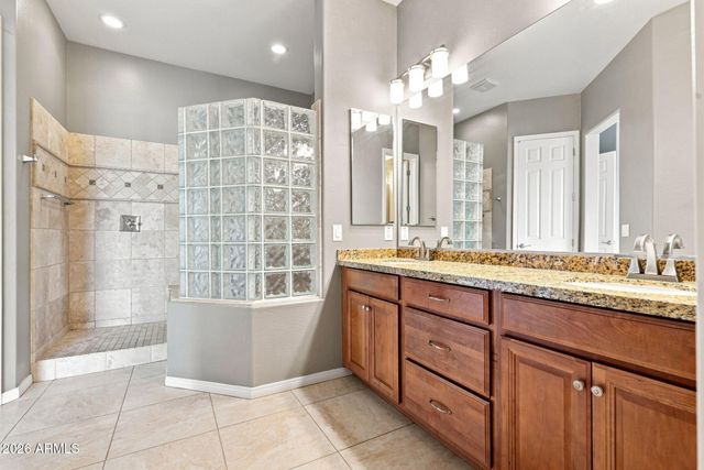 17722 W COTTONWOOD Lane, Goodyear, AZ 85338