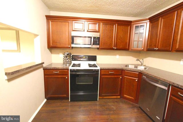 83 WILLOW CT, Trenton, NJ 08619