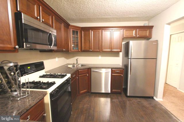 83 WILLOW CT, Trenton, NJ 08619