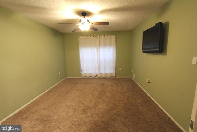 83 WILLOW CT, Trenton, NJ 08619