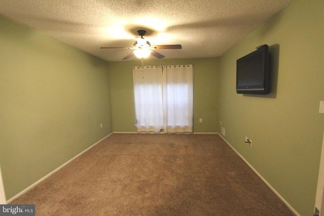 83 WILLOW CT, Trenton, NJ 08619