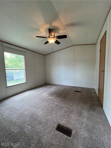 28 Thomas Boulevard NW, Massillon, OH 44647