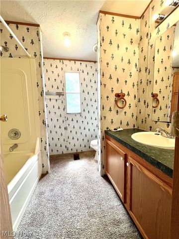 28 Thomas Boulevard NW, Massillon, OH 44647