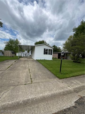 28 Thomas Boulevard NW, Massillon, OH 44647