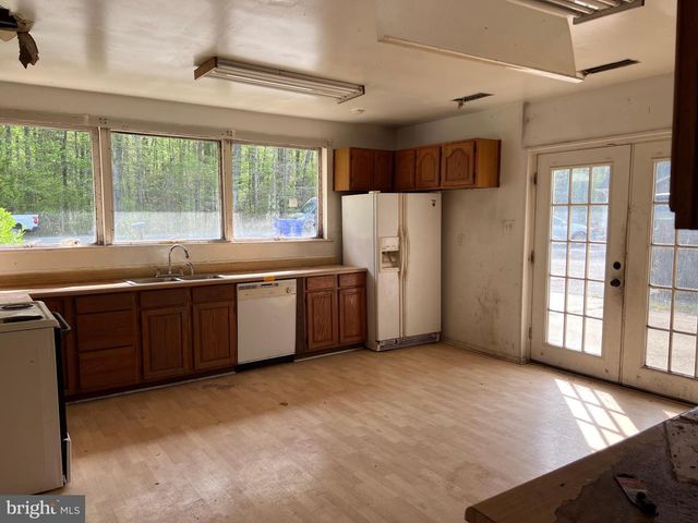 6705 BUMPY OAK RD, La Plata, MD 20646