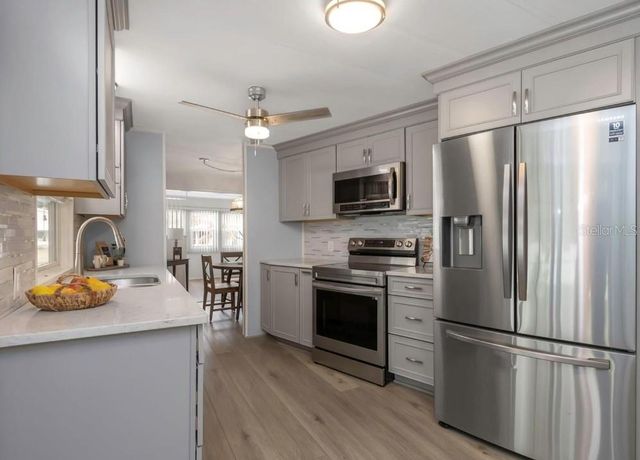 198 PHILADELPHIA BOULEVARD 11, Palm Harbor, FL 34684